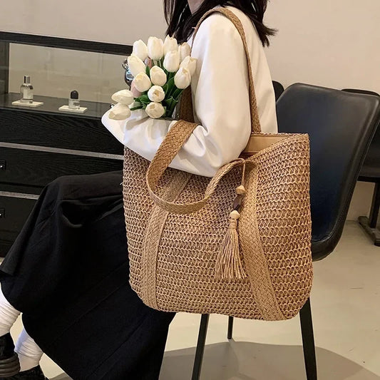 Bolsa -Elegante de mano de paja trenzada