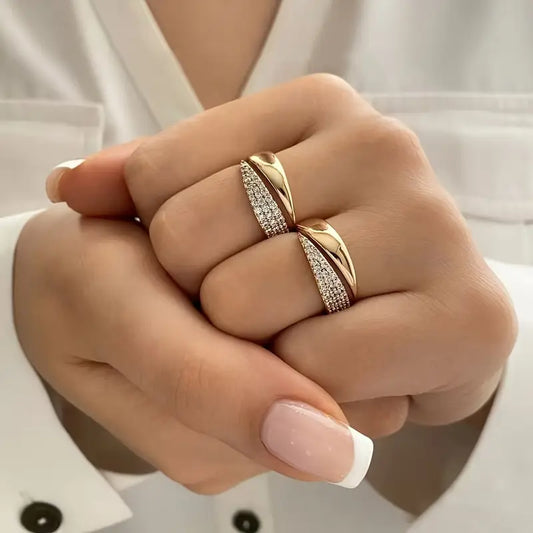 Eva - elegante anillo de oro con piedras brillantes